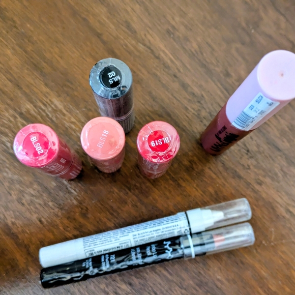 NYX Lip Balm & Gloss Set - Pink, Coral, Black - Picture 2 of 3